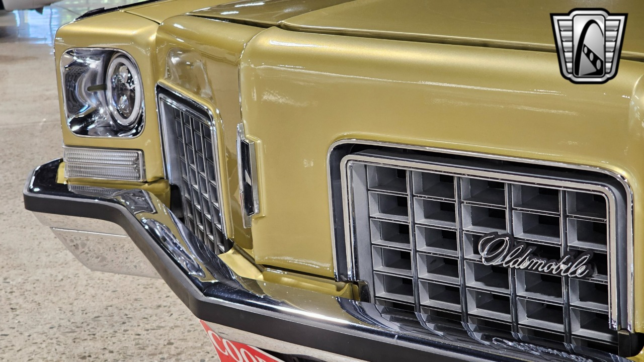 1972 Oldsmobile 98 Regency 32