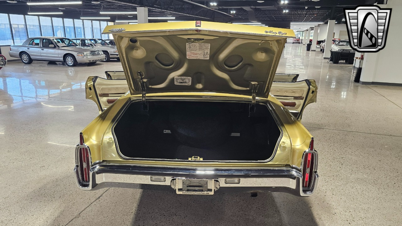 1972 Oldsmobile 98 Regency 21