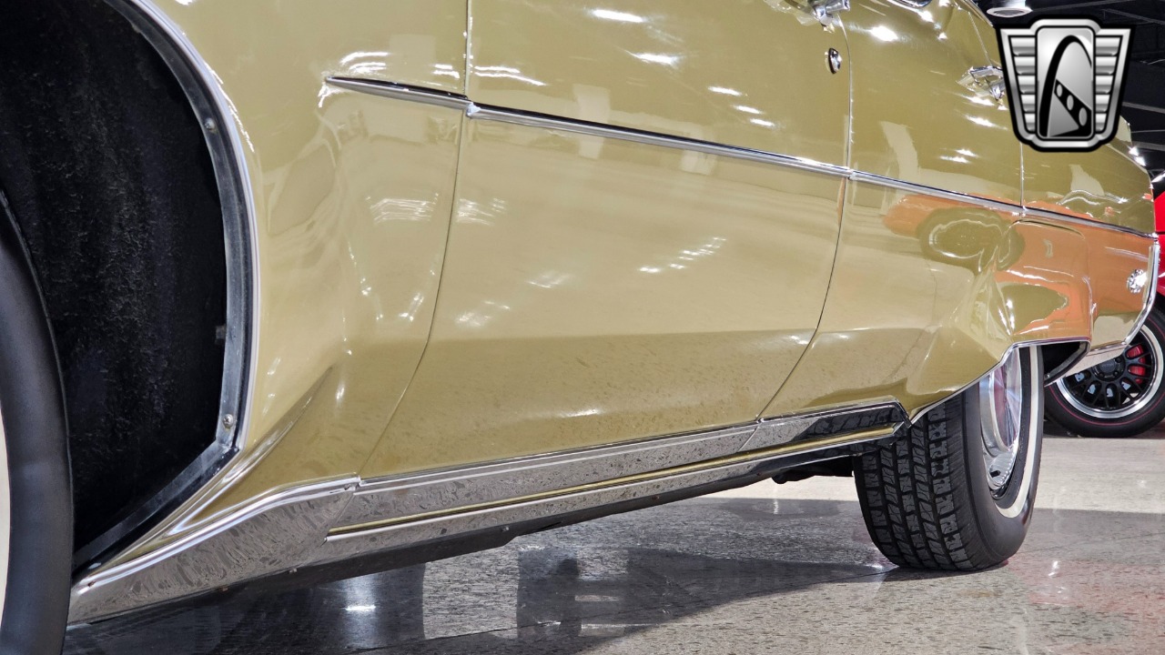 1972 Oldsmobile 98 Regency 4