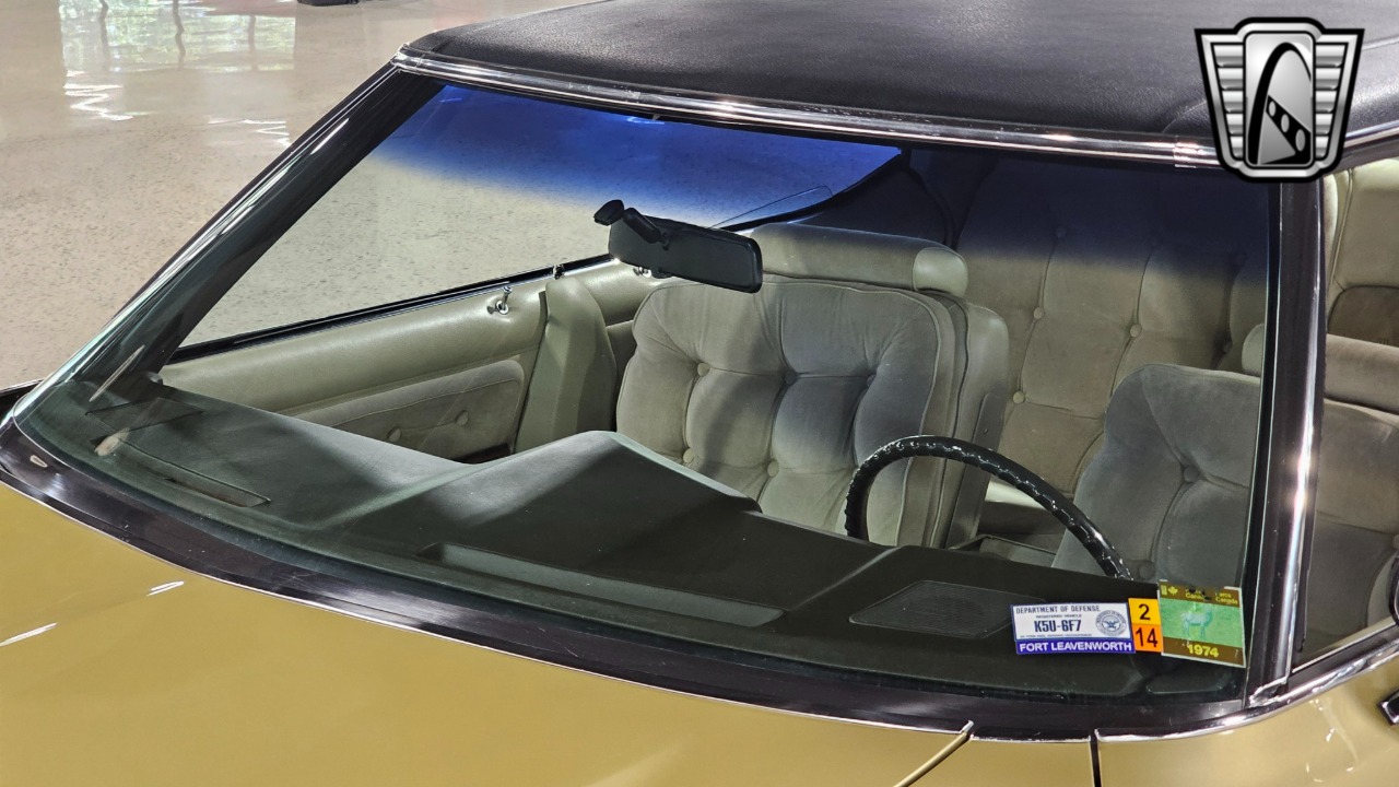 1972 Oldsmobile 98 Regency 35