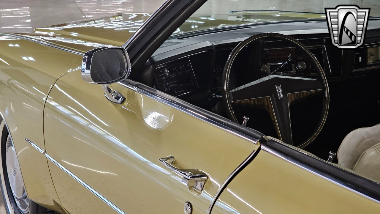 1972 Oldsmobile 98 Regency 37