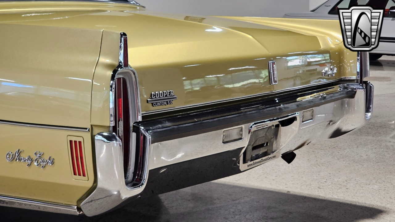 1972 Oldsmobile 98 Regency 39