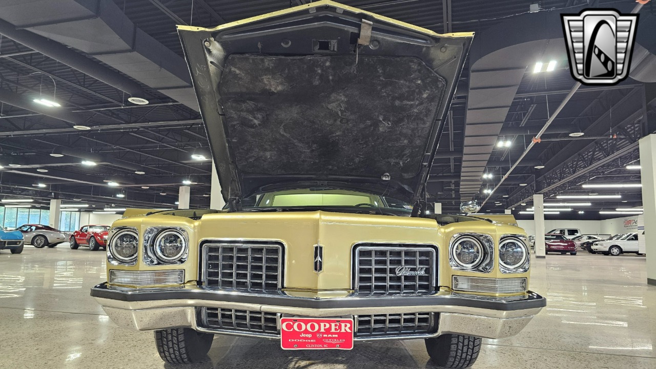 1972 Oldsmobile 98 Regency 75