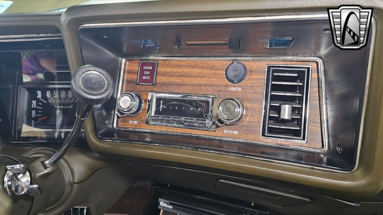 1972 Oldsmobile 98 Regency 96