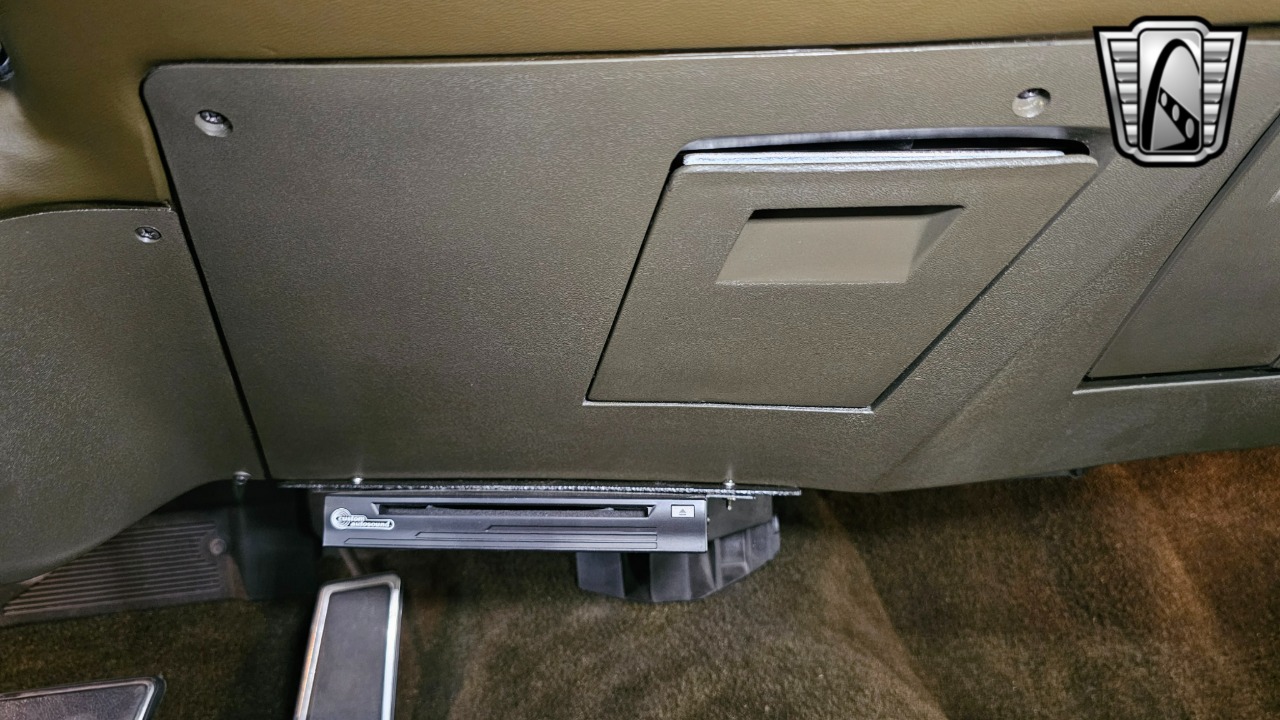 1972 Oldsmobile 98 Regency 97