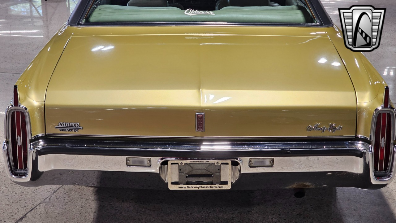 1972 Oldsmobile 98 Regency 8