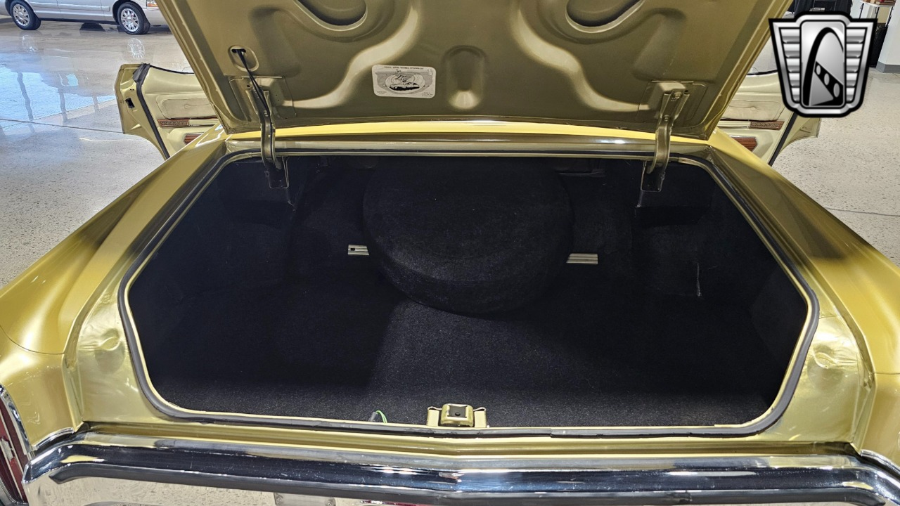 1972 Oldsmobile 98 Regency 31