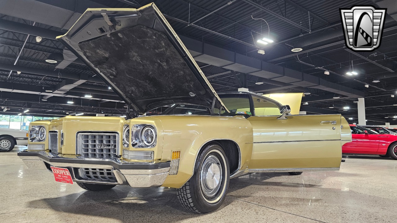 1972 Oldsmobile 98 Regency 65