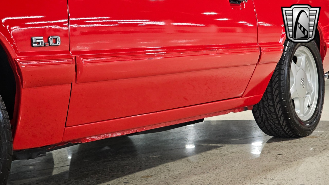 1988 Ford Mustang 34