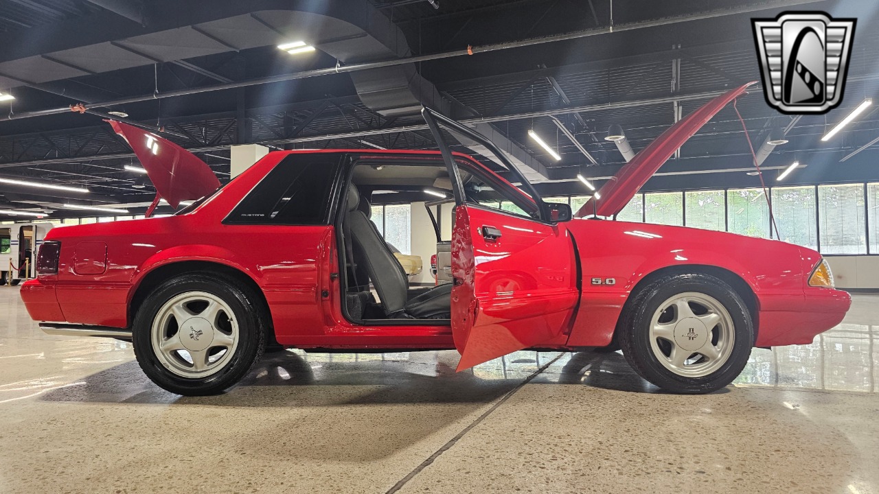 1988 Ford Mustang 69