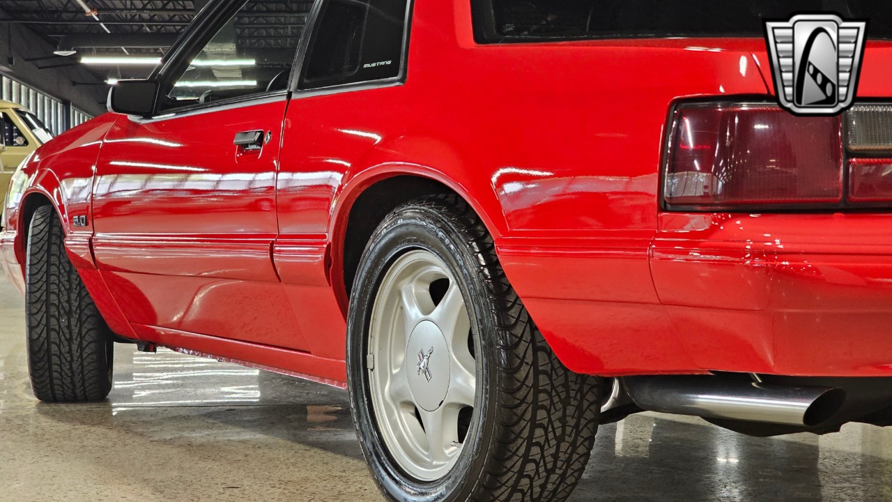 1988 Ford Mustang 6