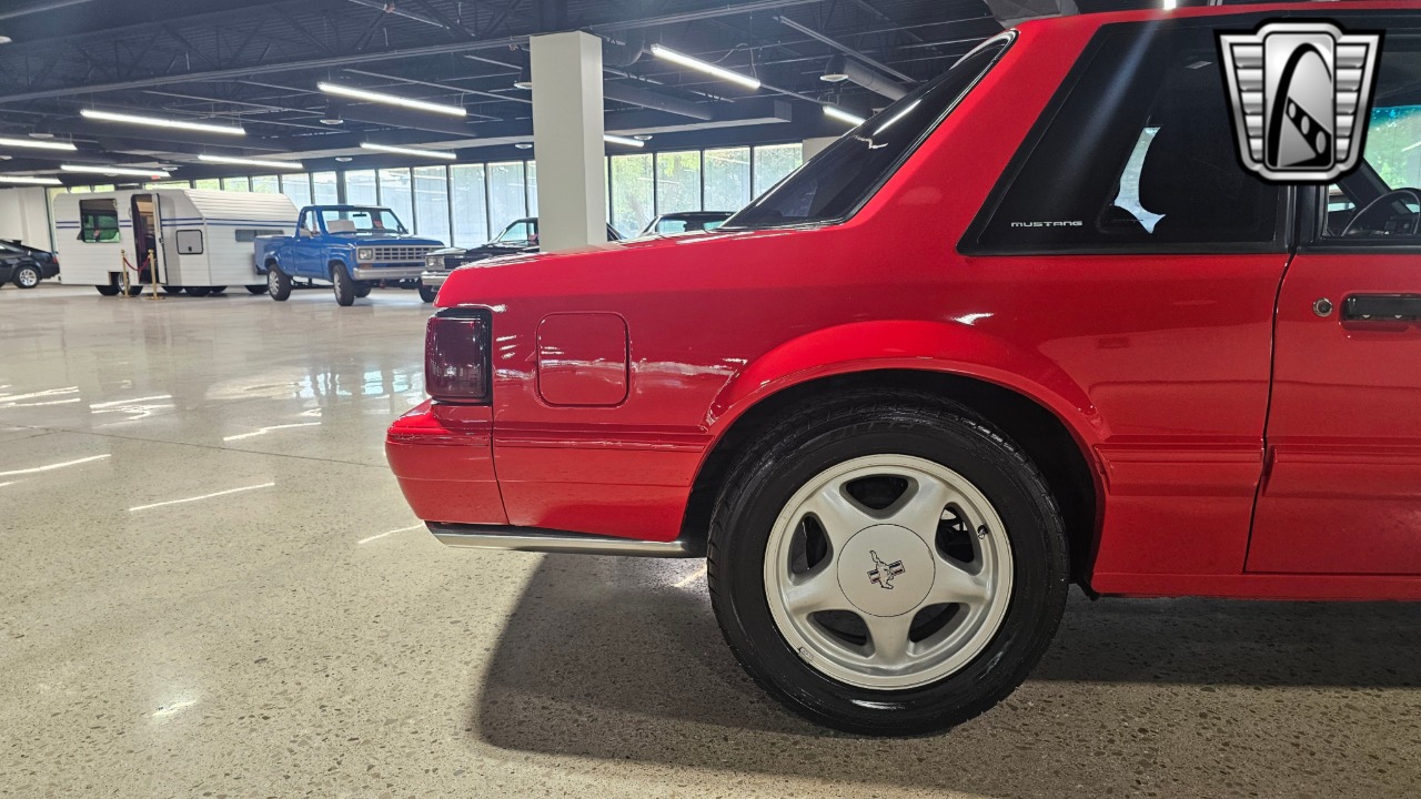 1988 Ford Mustang 58