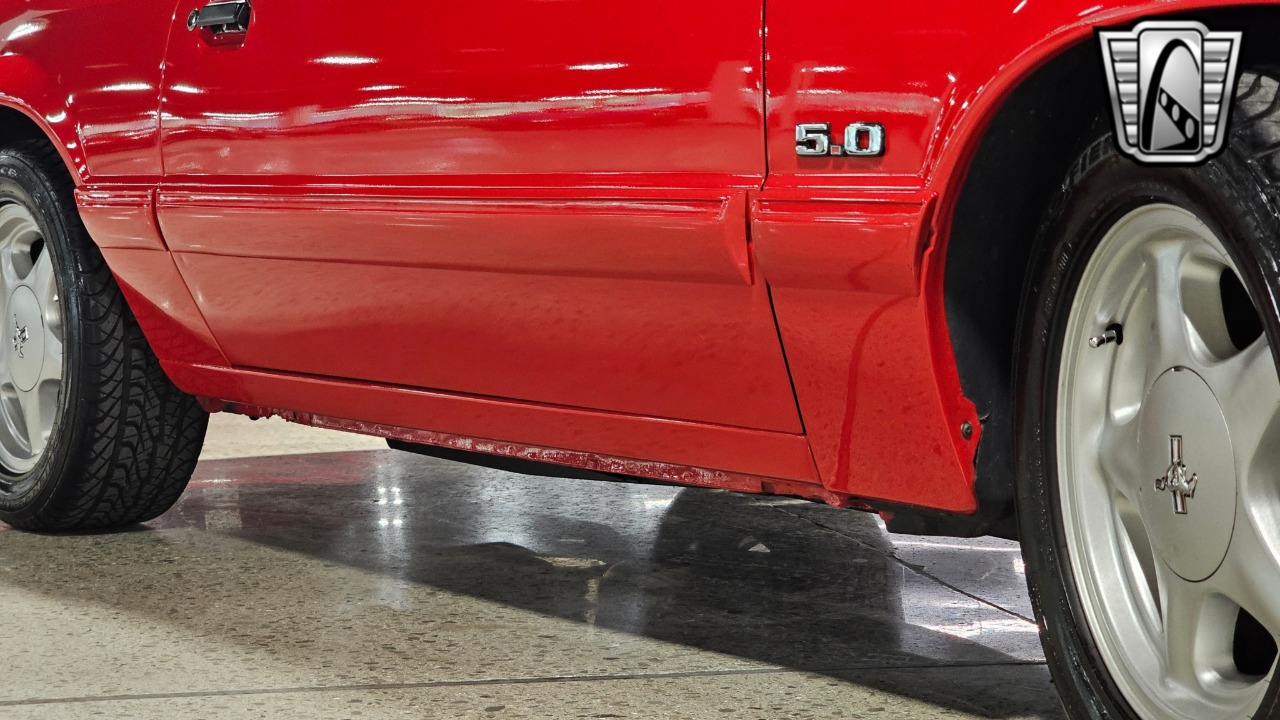 1988 Ford Mustang 10