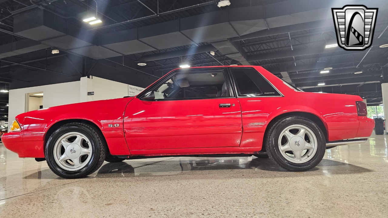 1988 Ford Mustang 43