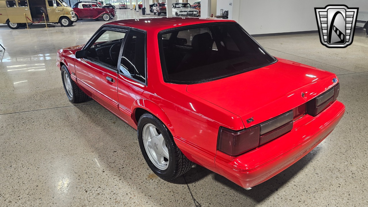 1988 Ford Mustang 44