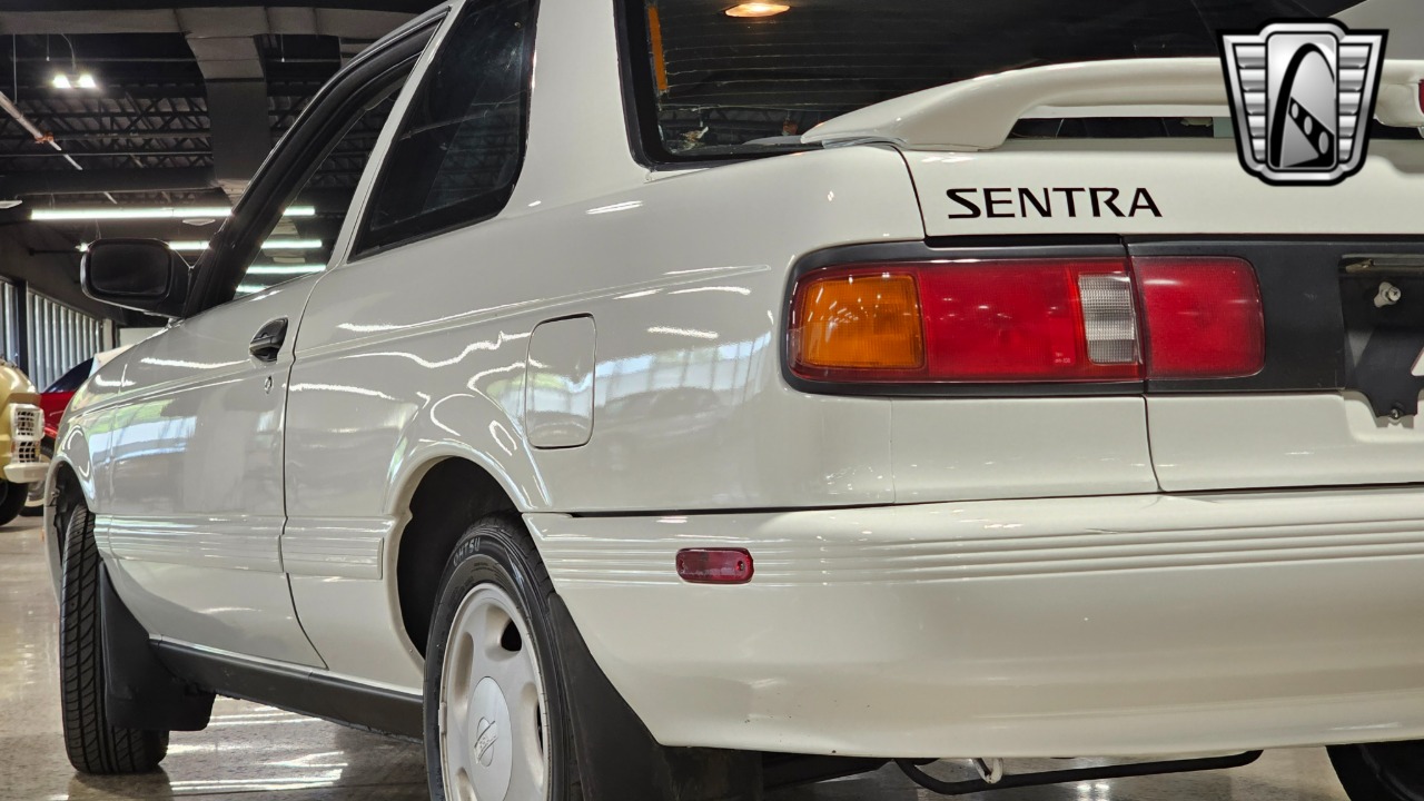1991 Nissan Sentra 6