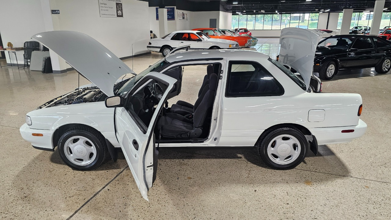 1991 Nissan Sentra 17
