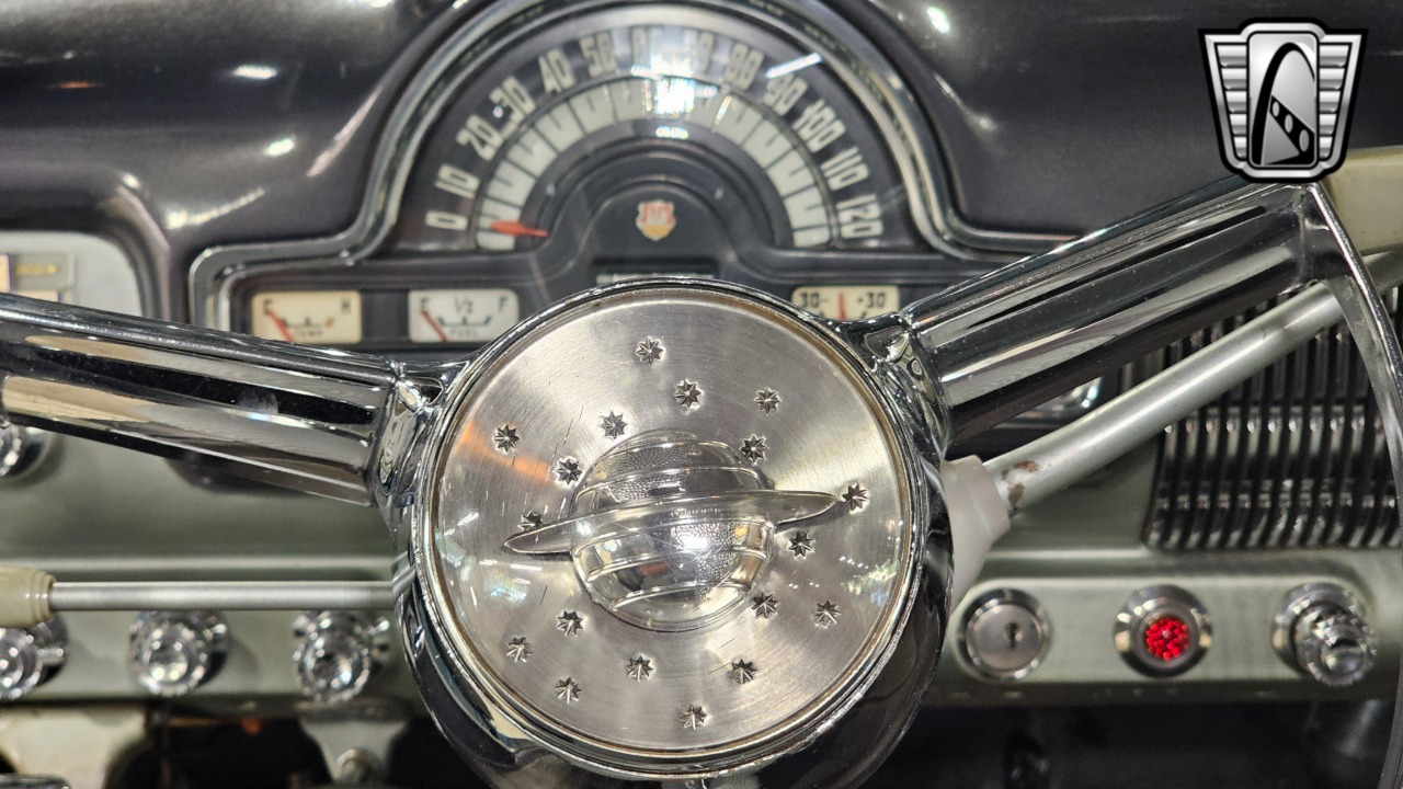 1952 Oldsmobile Rocket 88 94