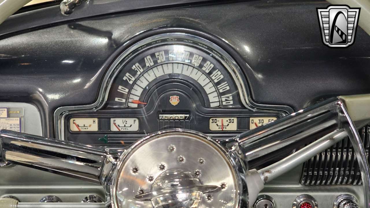 1952 Oldsmobile Rocket 88 27