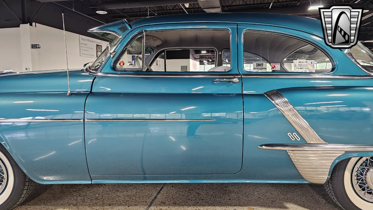 1952 Oldsmobile Rocket 88 44