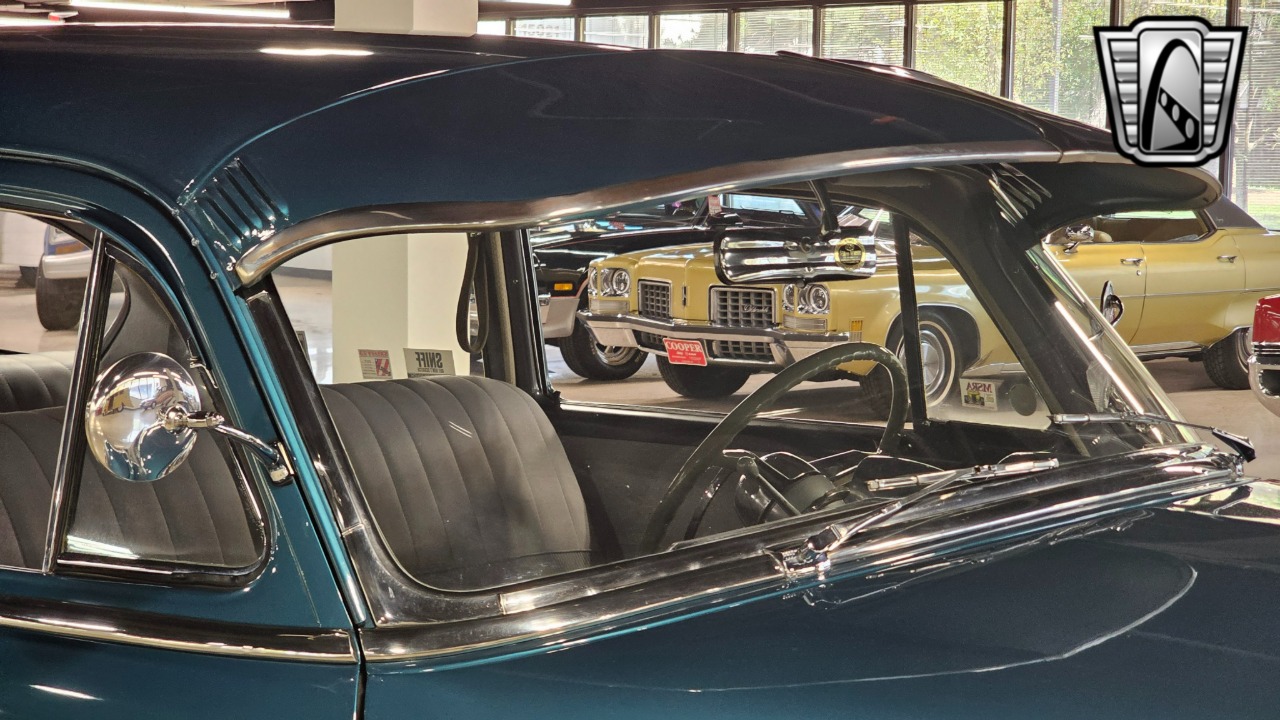 1952 Oldsmobile Rocket 88 19