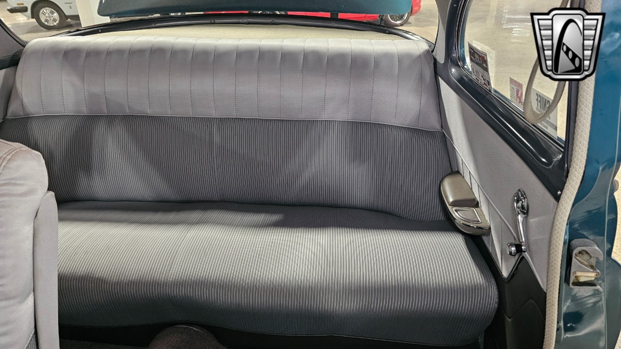 1952 Oldsmobile Rocket 88 28