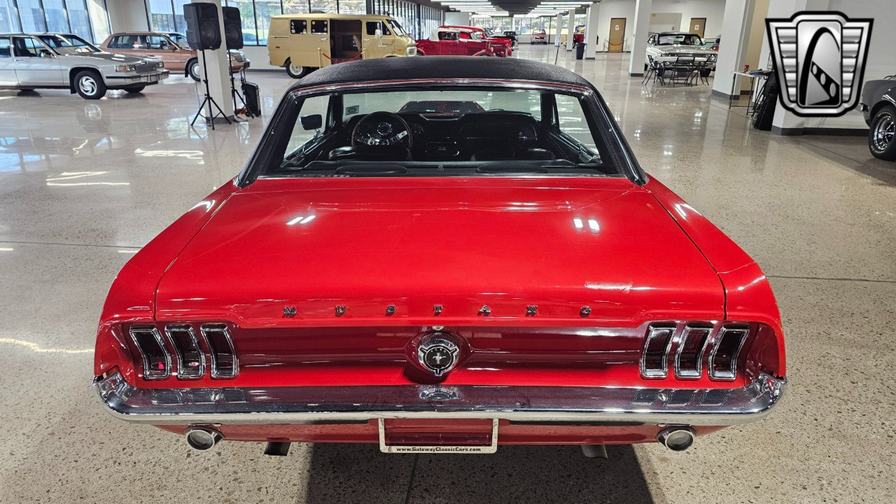 1967 Ford Mustang 36