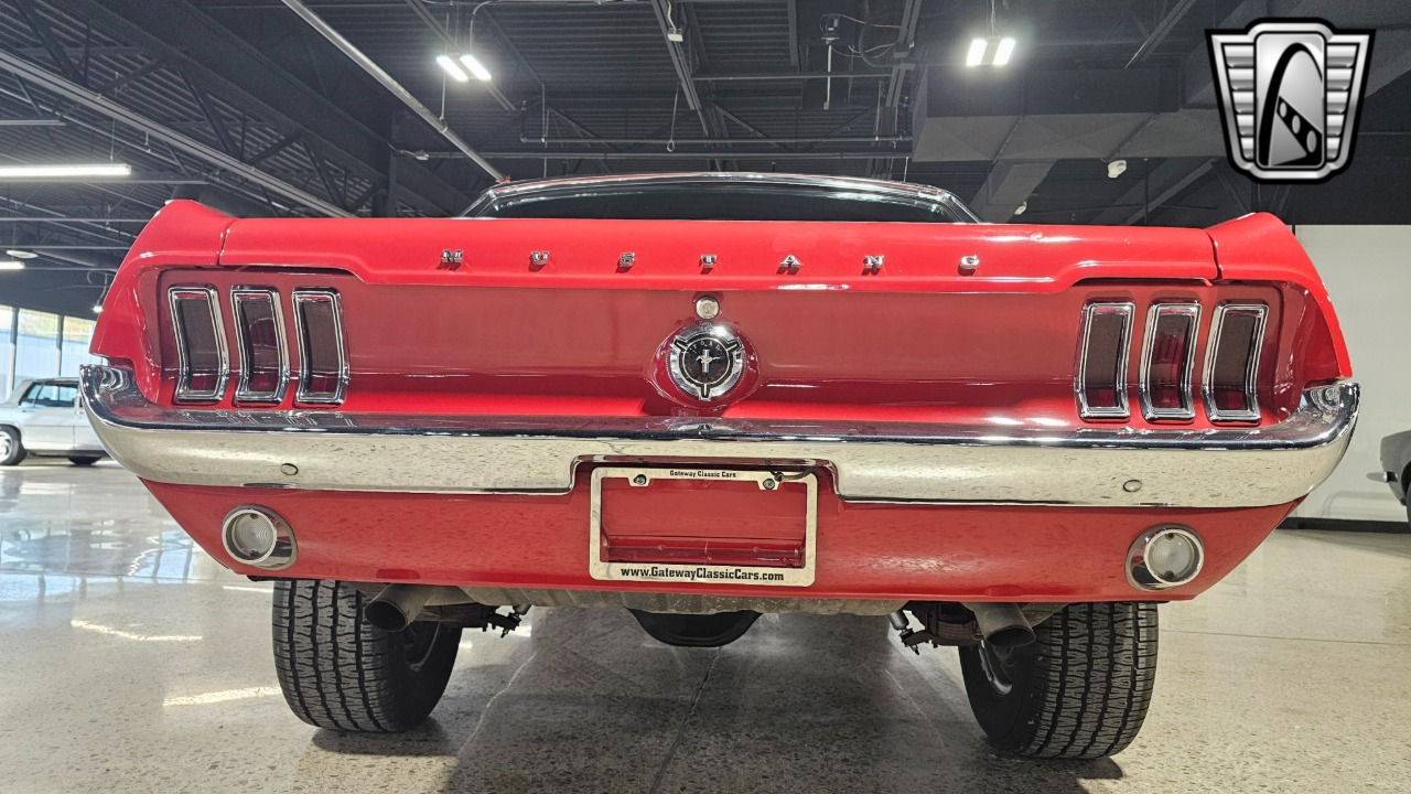 1967 Ford Mustang 37