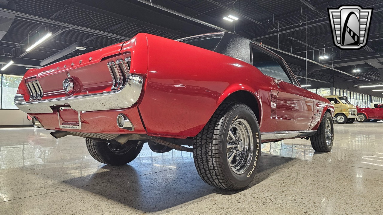 1967 Ford Mustang 38