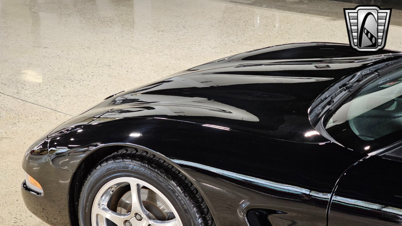 2000 Chevrolet Corvette 10