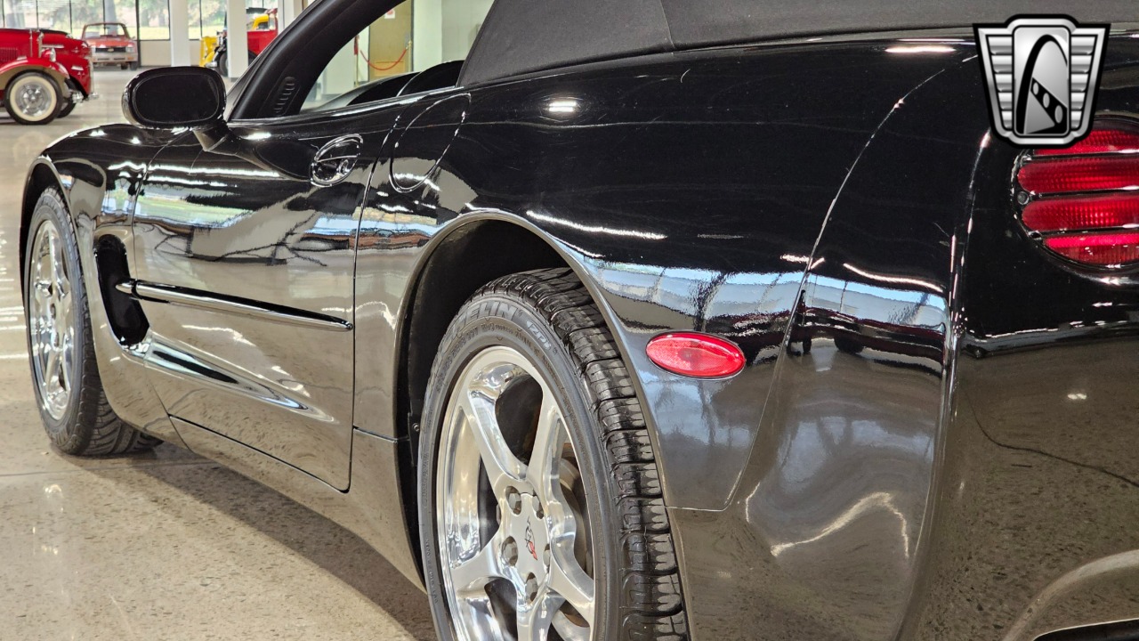 2000 Chevrolet Corvette 13