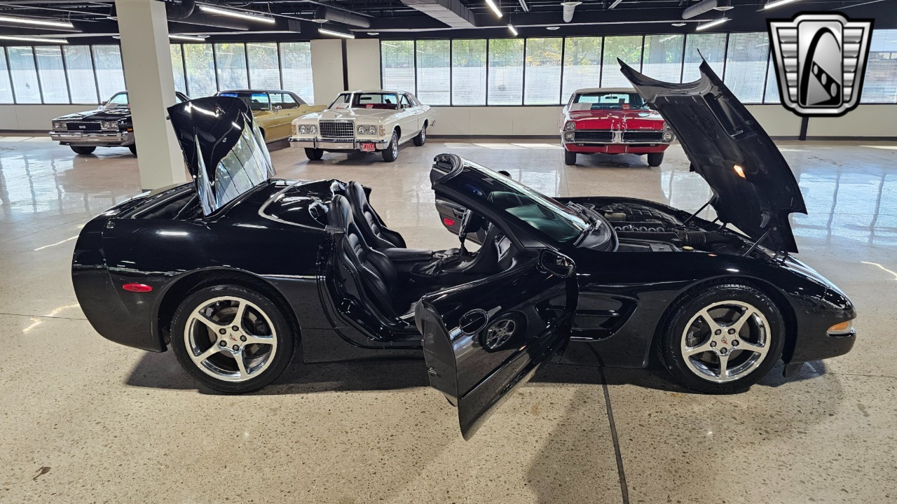 2000 Chevrolet Corvette 23