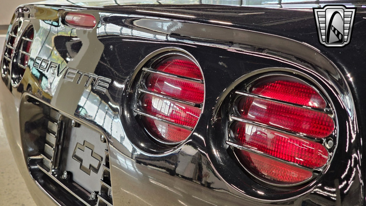 2000 Chevrolet Corvette 15