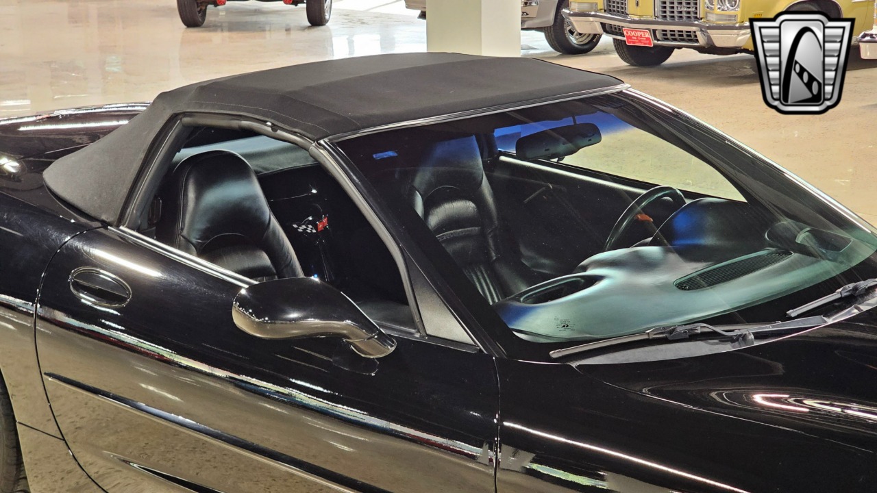 2000 Chevrolet Corvette 18