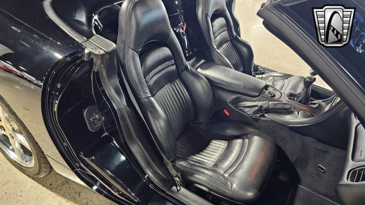 2000 Chevrolet Corvette 28