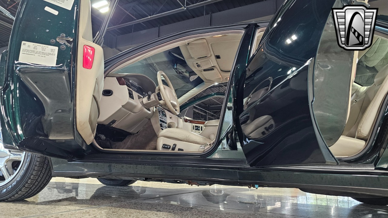 1997 Cadillac STS 17