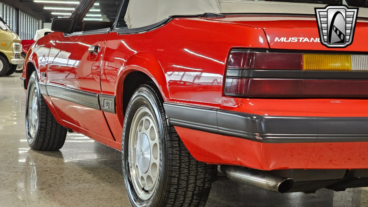 1985 Ford Mustang 14