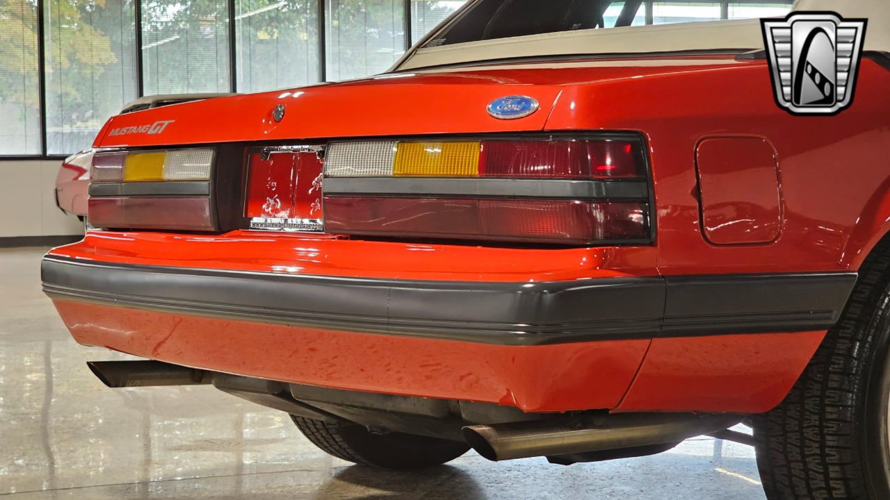 1985 Ford Mustang 54