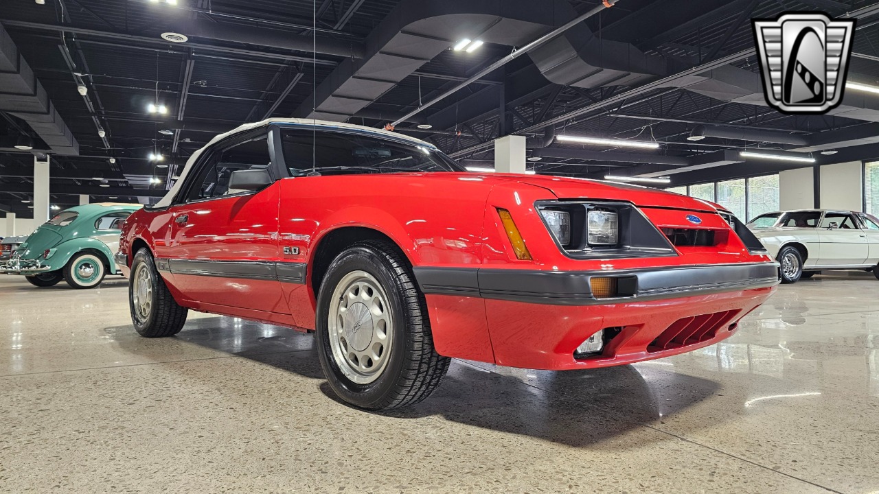 1985 Ford Mustang 40