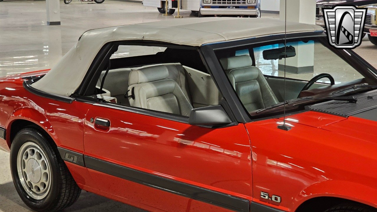 1985 Ford Mustang 17