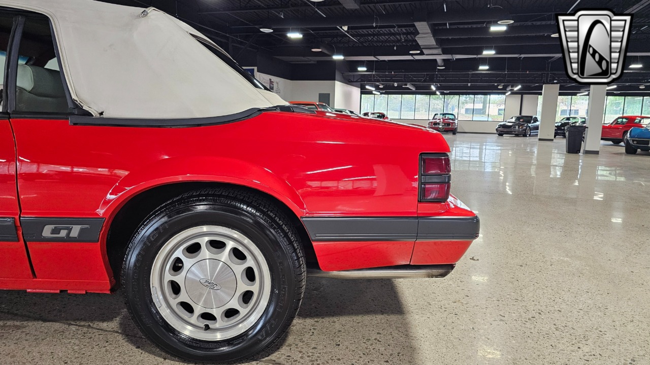 1985 Ford Mustang 45