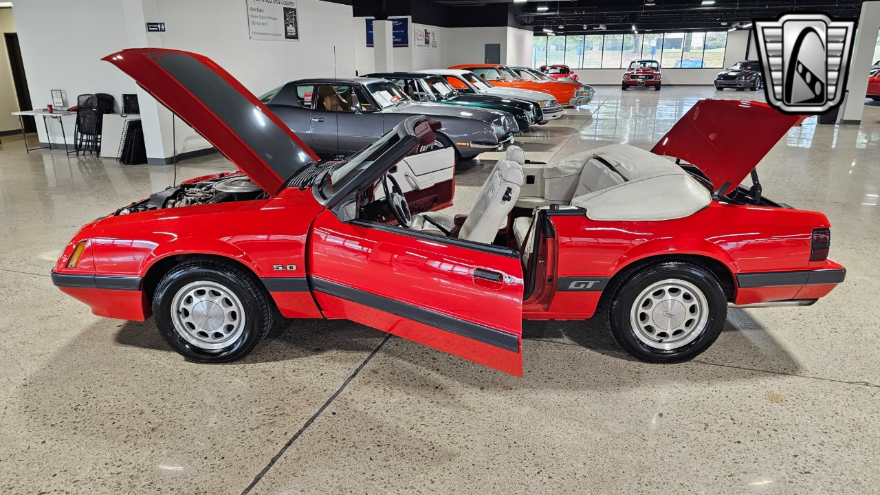 1985 Ford Mustang 20