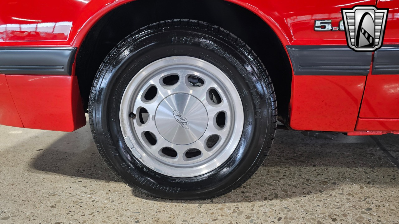 1985 Ford Mustang 6