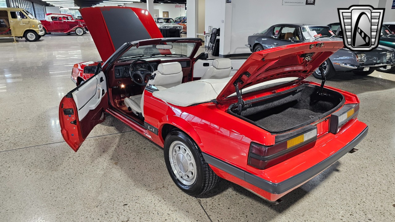 1985 Ford Mustang 60