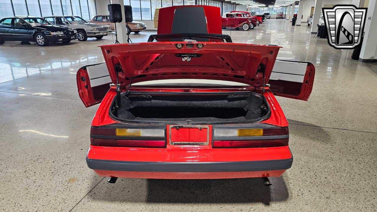 1985 Ford Mustang 21