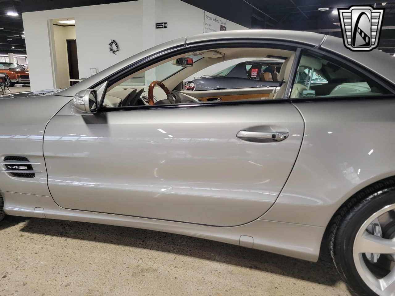 2004 Mercedes-Benz SL600 37