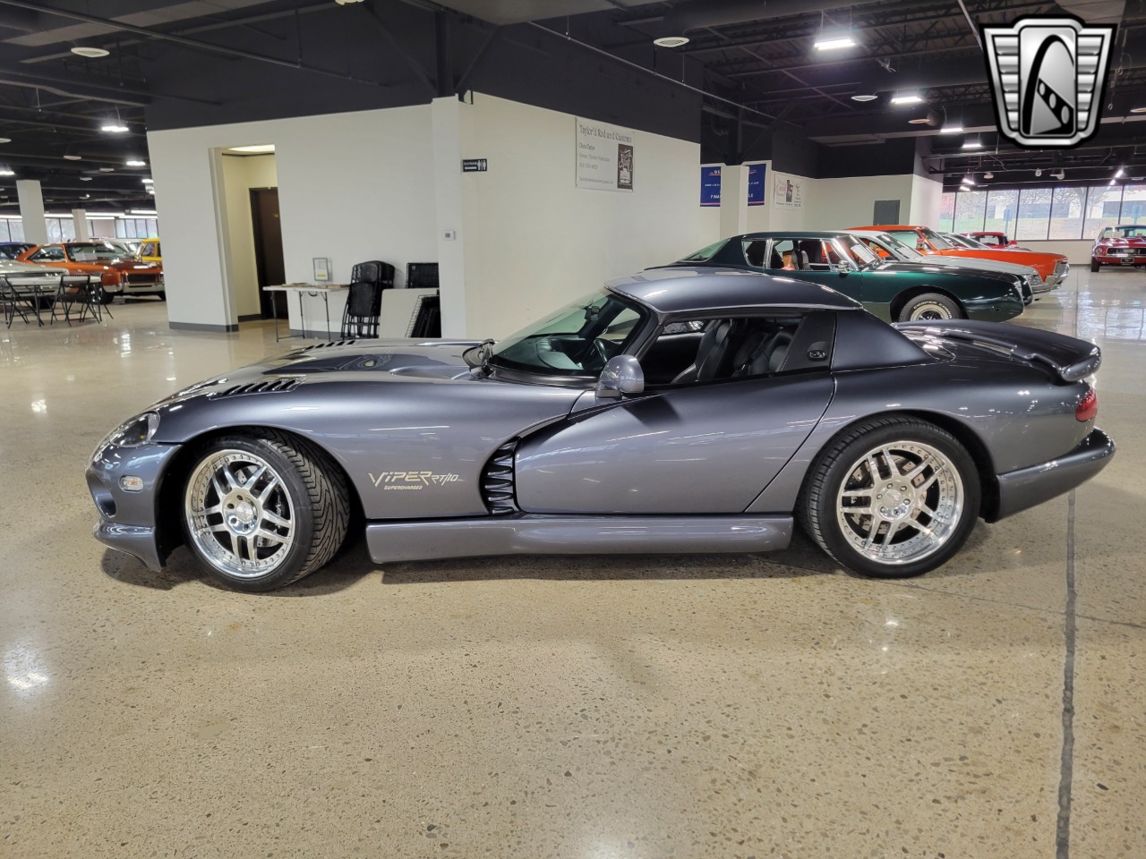 2000 Dodge Viper 32