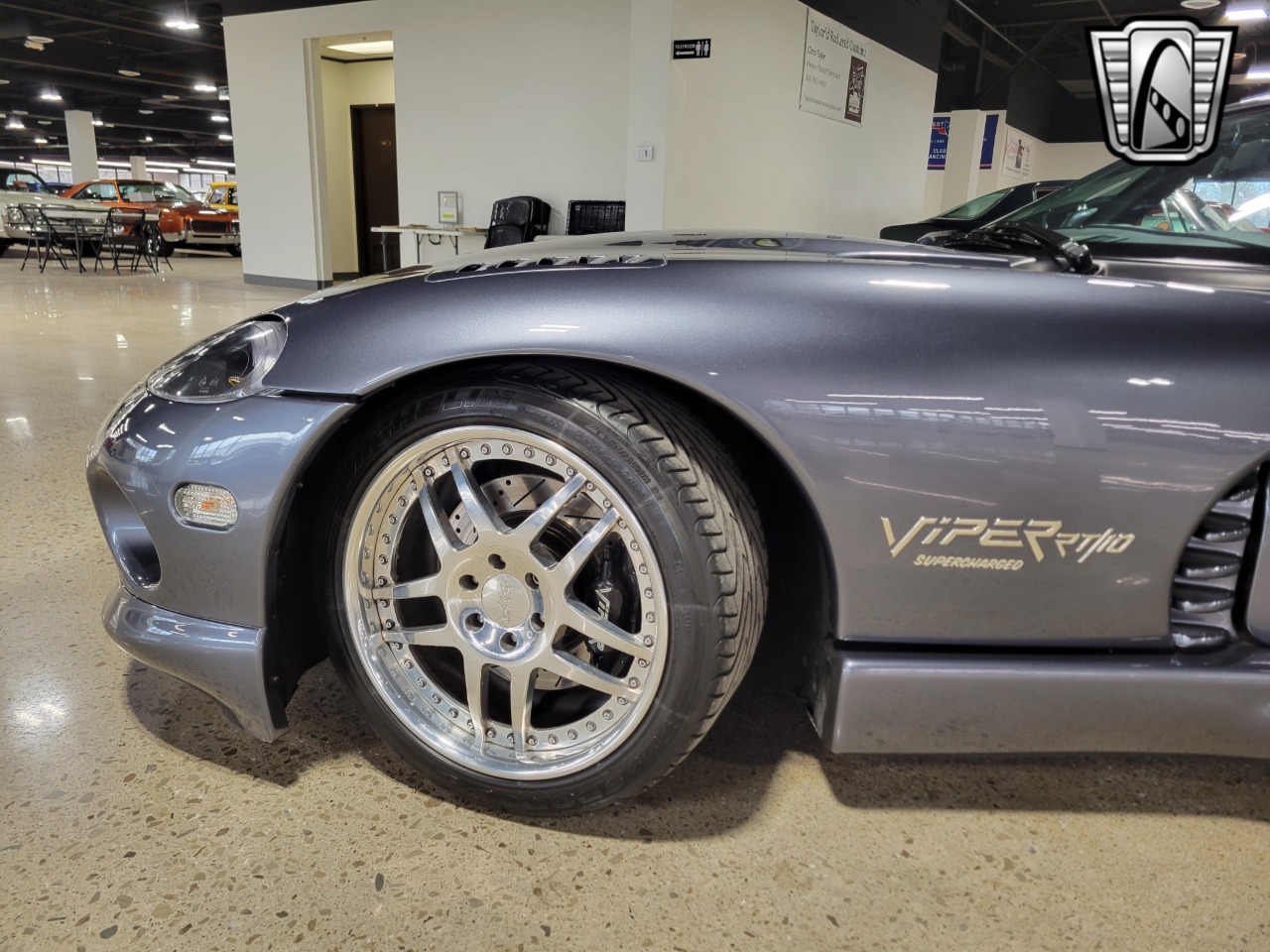 2000 Dodge Viper 34