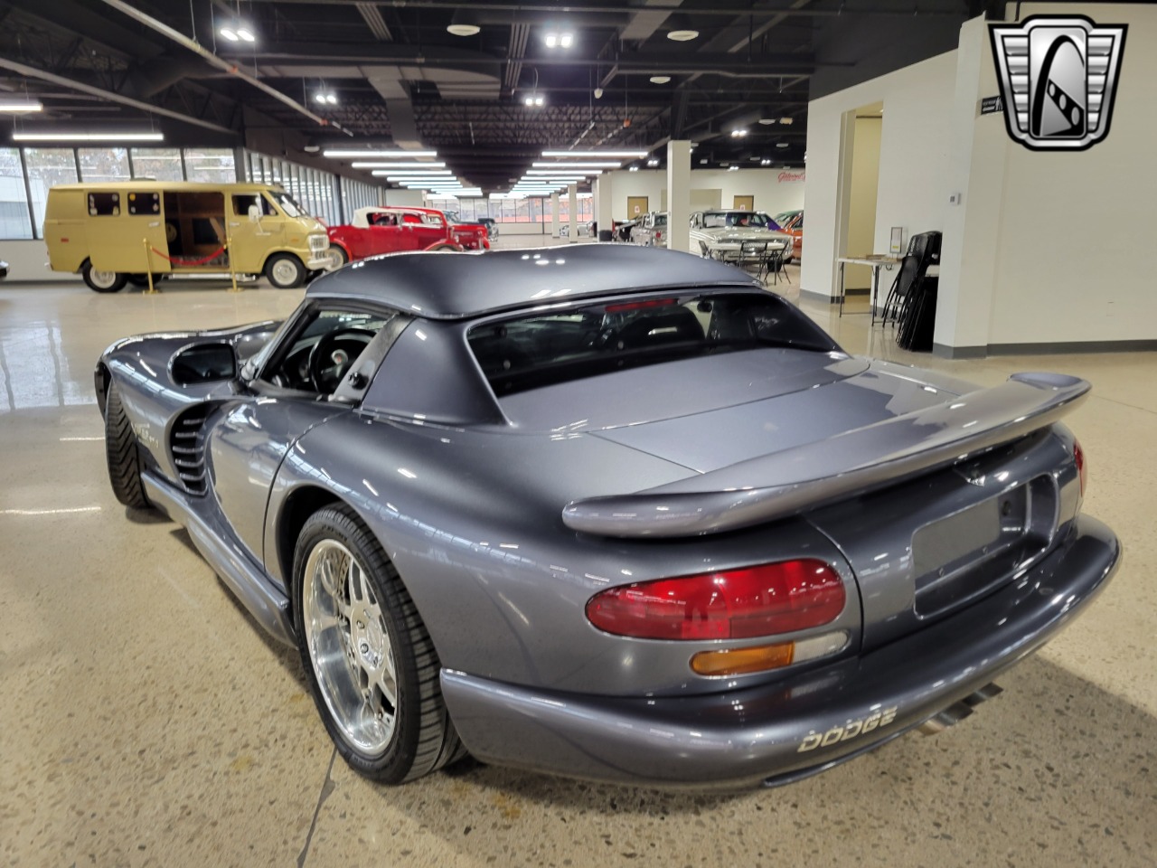 2000 Dodge Viper 38
