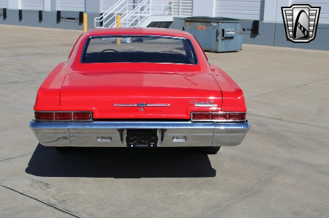 1966 Chevrolet Impala image 11